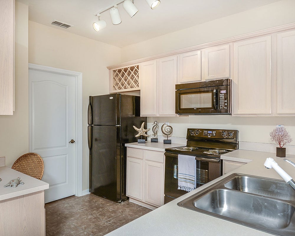 Bay Breeze Villas 5 of 12