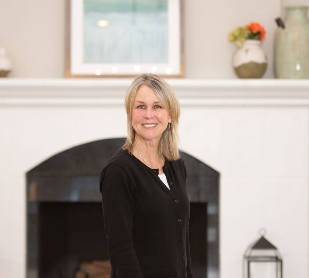 Headshot of Sallie Chandler of Monterey Oaks apartments